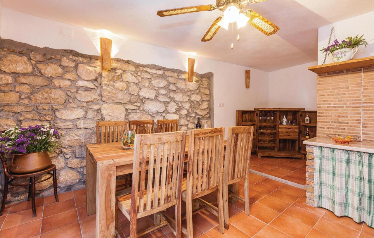 Stunning Home In Punat With Kitchen Stara Baška 外观 照片